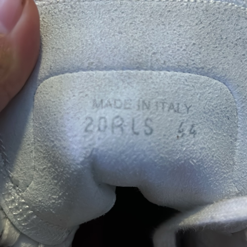 willing to trade for red bottoms or any other designer shoe - Picture 9 of 9
